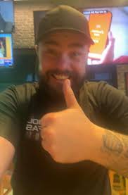 If you want to know the biggest scam artists out there is the guy in the  picture hes a drunk and works for Steve Douglas Clausen. Who was sitting  there today at