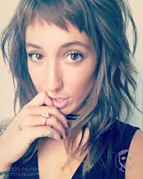 Model has micro fringe like this