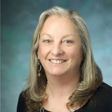 Sarah Brace's Instagram, Twitter & Facebook