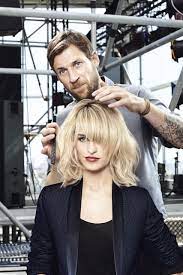 Alice Dellal It Girl L Oreal Professionnel For Spring Summer 2015 It Look By James Rowe Colour By Frederic Mennetri Coupe De Cheveux Cheveux Coiffure Mi Long