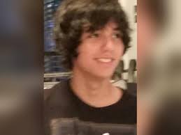 Robert "Aron" Aron Quinones's Memorial Website