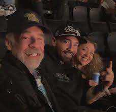 Easty plays better than ever and sounds really, really nice. Thank you, Dave  Wilt for getting her all cleaned up real nice and getting her straightened  out. Damn! What a fine guitar! #