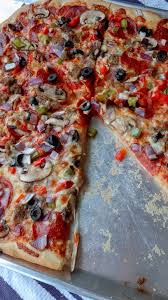 Pizza Suprema Hecha En Casa In 2020 Food Vegetable Pizza Vegetables