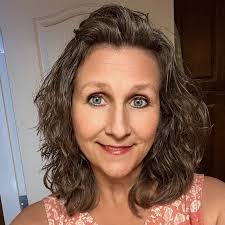 Kellie Sexton's Instagram, Twitter & Facebook