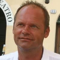 50+ perfiles de «Dau»