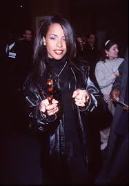 Check out full gallery with 204 pictures of aaliyah. Aaliyah Death Songs Family Biography