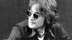 This biography of john lennon provides detailed information about his childhood, life. John Lennon Funf Schusse Beendeten Das Leben Des Jahrhundert Musikers Stern De
