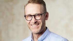 7_What is it like being an Associate at SD.mp4