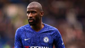 Worried chelsea defender rudiger rushed across to check on the man's welfare, attempting to help him as he sheepishly took to his feet while looking as if he had miraculously escaped a severe outcome. Nationalspieler Rudiger Dankt Pflegekraften Mit Pizza Spende