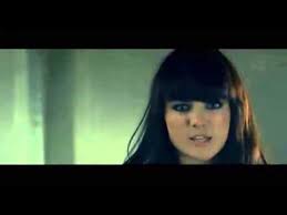 Piosenkarka uwielbia metamorfozy, dlatego wystrój w jej mieszkaniu często się zmienia. Ewa Farna Feat Goat Ewakuacja Youtube