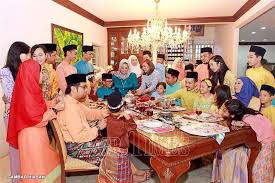 Cuti umum sempenamenyambut perayaan hari raya aidilfitri. Aktiviti Ziarah Menziarahi Hanya Dibenarkan Pada Hari Raya Pertama Sahaja Air Times News Network