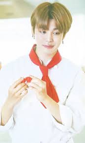 Si bien jimin no fue el de menor estatura de todos los idols de kpop, es quien más llamó la durante el juego el actor de hollywood sorprendió a los army al cargar en brazos a jimin luego de descubrir. Bts World Ost Album Scan Jimin Cr Jigojisoon1204 Fotos De Jimin Bangtan Boys Jimin