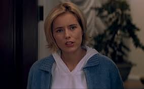 The blu ray picture quality is average and i am sure more could have been done to achieve a clearer picture. The Family Man 2000 Nicolas Cage T A Leoni Don Cheadle Jeremy Piven Harve Presnell Movie Review