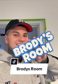 Brody Valentine Day Bed