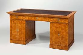 Jetzt günstig die wohnung mit gebrauchten möbeln einrichten auf ebay. Antiker Schreibtisch Biedermeier Aus Schloss