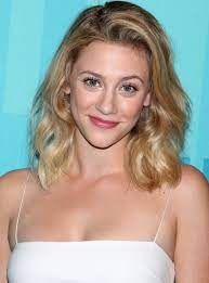 Lili Reinhart Just Shared The Moment She Became Riverdale S Betty Cooper Refinery29 Betty Cooper Lili Reinhart Betty Cooper Riverdale