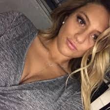 Savannah Hendrickson's Instagram, Twitter & Facebook