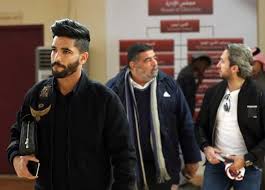 .صالح العثيمين ادهم شرقاوي نجيب محفوظ جون غراى عمر الحوراني خولة حمدي إسماعيل بن عمر بن كثير القرشي. Ø£ÙˆÙ„ ØªØ¹Ù„ÙŠÙ‚ Ù…Ù† ØµØ§Ù„Ø­ Ø¬Ù…Ø¹Ø© Ø¨Ø¹Ø¯ ÙˆØµÙˆÙ„Ù‡ Ø¥Ù„Ù‰ Ø§Ù„Ø³Ø¹ÙˆØ¯ÙŠØ© ÙˆØªÙˆÙ‚ÙŠØ¹ Ø¹Ù‚ÙˆØ¯ Ø¥Ø¹Ø§Ø±ØªÙ‡ Ù„Ù„ÙÙŠØµÙ„ÙŠ ÙÙŠØ¯ÙŠÙˆ ÙˆØµÙˆØ± Ø§Ù„Ù…ØµØ±ÙŠ Ø§Ù„ÙŠÙˆÙ…