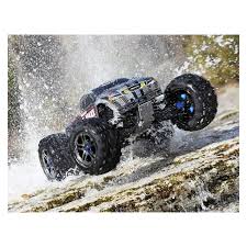 e maxx brushless 4wd tsm self righting w o battery charger