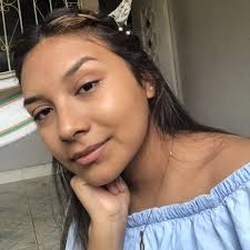 Tais Rodriguez's Instagram, Twitter & Facebook