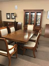 Find the perfect bedroom set from vaughan bassett. Bassett Dining Room Set Delmarva Furniture Consignment