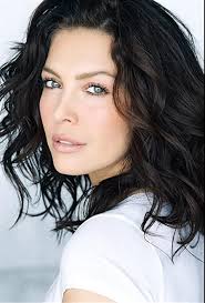 Alaina Huffman earned her "geek cred" playing iconic and memorable  characters from popular franchises like Smallville, Supernatural, and  Stargate. bit.ly/41SYpSw