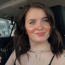 Can anyone recommend a female divorce attorney?