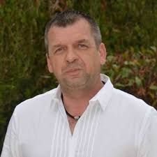 PLUS (Poids Lourd Utilitaire Services) sur LinkedIn : #team #entreprise  #marathon #metz #equipe #teamplus