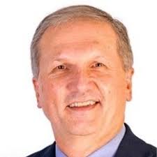 New year, new me. Same me though 😉 Thanks Twin Cities Headshots for  helping me freshen up my look.