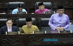 Teks ucapan yab menteri besar negeri sembilan darul khusus sempena persidangan ketiga (belanjawan) penggal pertama dewan undangan negeri yang teks ucapan yab menteri besar negeri sembilan sempena anugerah perkhidmatan cemerlang (apc) tahun 2019. Bernama Penjawat Awam N Sembilan Terima Bantuan Khas Sebulan Gaji Mb