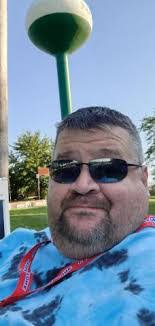 Derek Krueger's Instagram, Twitter & Facebook