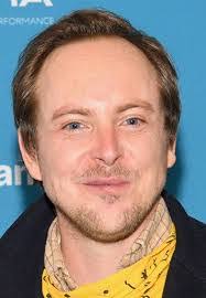 Tom Budge's Instagram, Twitter & Facebook