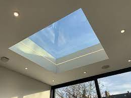 A Finished Skylight With Finished Led Strip Light Completely Internal Frameless Glass Solar Reflective A Diseno De Techo Techos De Casas Ventanas En El Techo