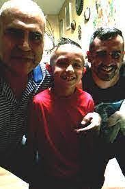 Albert Larez's Instagram, Twitter & Facebook