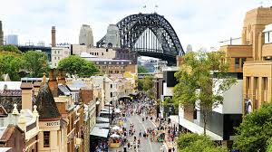 Banyak pantai terkenal di sydney, seperti bondi beach. 20 Tempat Menarik Di Sydney Nuzha Travel Tours
