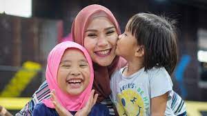 Keywords:andre taulany deddy mizwar kiamat sudah dekat kiamat sudah dekat 1 zaskia adya mecca. Apa Kabar Para Pemain Sinetron Kiamat Sudah Dekat Kumparan Com