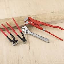 Pince Tenaille Ou Cle Pince Coupante Env 25 Cm Tenaille Russe Env 28 Cm Cle A Molette Env 30 Cm Cle Serre Tube 1 Env 42 Tenaille Cle A Molette Pince