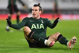 Gareth frank bale؛ مواليد 16 يوليو 1989) هو لاعب كرة قدم ويلزي يلعب في مركز الجناح الهجومي مع نادي توتنهام هوتسبير في الدوري الإنجليزي الممتاز، بنظام الإعارة من ريال مدريد، وهو قائد منتخب ويلز لكرة القدم. Ø¹ÙƒØ³ Ø±ØºØ¨Ø© Ø§Ù„Ø¬Ù…ÙŠØ¹ ØºØ§Ø±ÙŠØ« Ø¨ÙŠÙ„ Ø¹Ø§Ø¦Ø¯ Ø¥Ù„Ù‰ Ø±ÙŠØ§Ù„ Ù…Ø¯Ø±ÙŠØ¯ ÙƒØ±Ø© Ù‚Ø¯Ù… Ø§Ù„Ø¬Ø²ÙŠØ±Ø© Ù†Øª