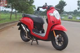20 foto modifikasi honda scoopy touring paling kece dan trendi. Pengalaman Pahit Bikin All New Honda Scoopy Fi 2017 Dimodifikasi Jadi Begini Motorplus Online Com