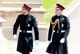 Daarbij valt op dat buckingham palace niets aan het toeval overlaat en een stokje steekt voor wat mogelijks. Geen Militaire Uniformen Bij Uitvaart Prins Philip De Queen Wil Harry En Andrew Sparen Britse Prins Philip Overleden Hln Be