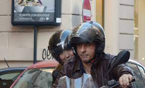 Find the perfect emilio solfrizzi stock photos and editorial news pictures from getty images. Solfrizzi Del Turco Due Cuori E Una Motocicletta Foto Kikapress Com