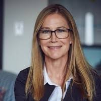 Lisa Callaghan's Instagram, Twitter & Facebook