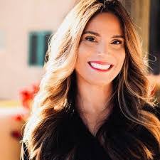 Angela Aragon's Instagram, Twitter & Facebook