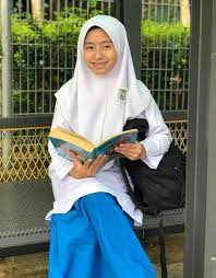 As of now, there are no reports about her relationship. Biodata Dan Latar Belakang Pelakon Mia Sara Iluminasi