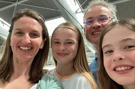 Gatwick passengers 'stuck for hours