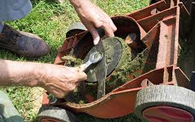 How much does it cost to replace a lawn mower blade? 2021 Lawn Service Prices Hourly Weekly Monthly Lawn Mowing Cost
