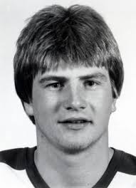 Player photos for the 1989-90 Vancouver Canucks at hockeydb.com