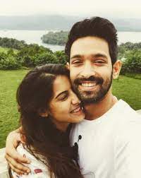 Actor vikrant massey, who will soon be seen in the meghna gulzar's 'chhapaak' has taken the next step in his personal life. Half Girlfriend Actor Vikrant Massey Is Madly In Love With This Beautiful Actress Half Girlfriend Heartthrob Bollywood Couples
