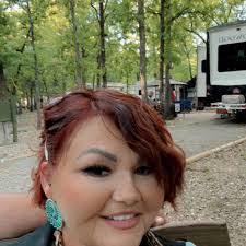 Lori Deweese's Instagram, Twitter & Facebook