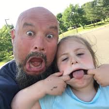 Can anyone guide me to a place were i can buy center cap's for these rims.  Missing two of them 😳 Thanks.